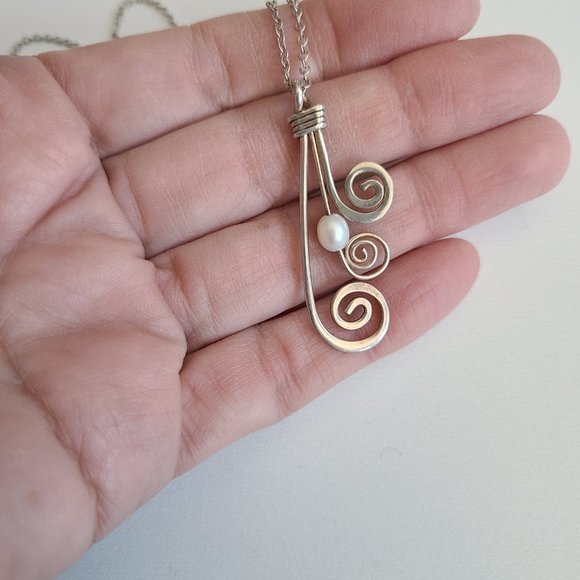 Swirl design sterling silver pendant - Picture 1 of 4